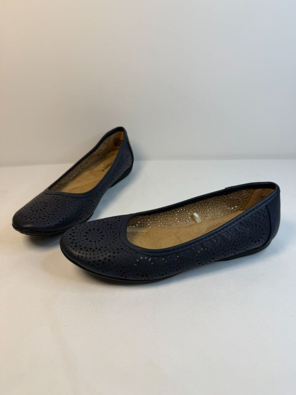 White Mountain Geri Women 5.5M Navy Blue Laser Cut Ballet Slip On Comfort Flats